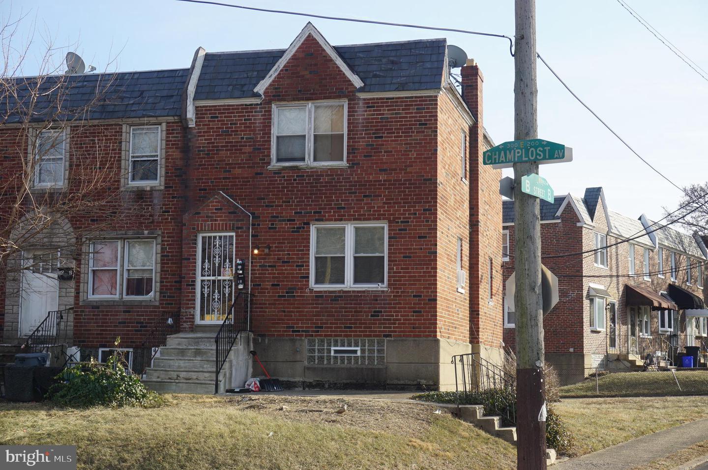 300 E Champlost St