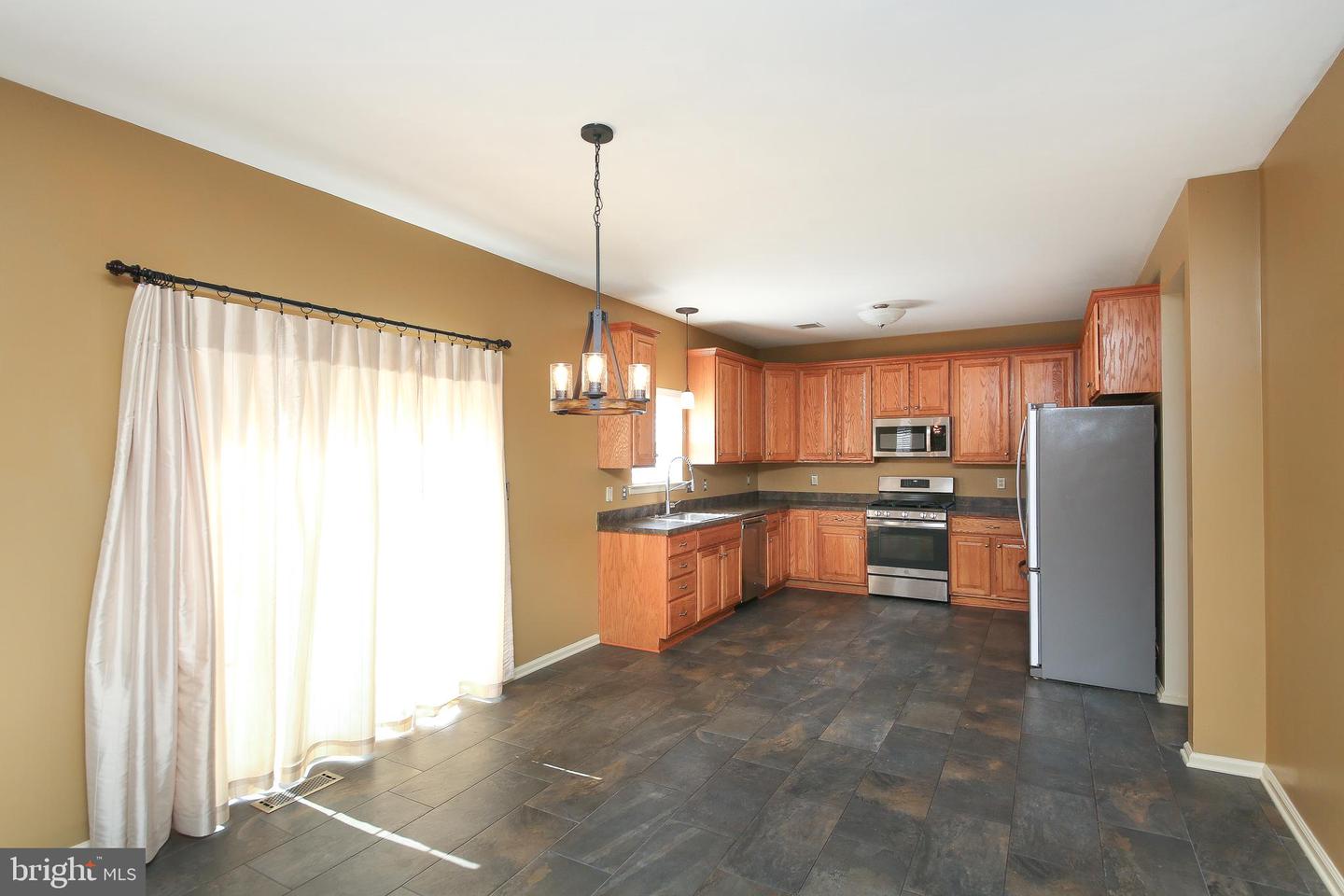 Photo 8 of 41 of 301 Pennington Way house