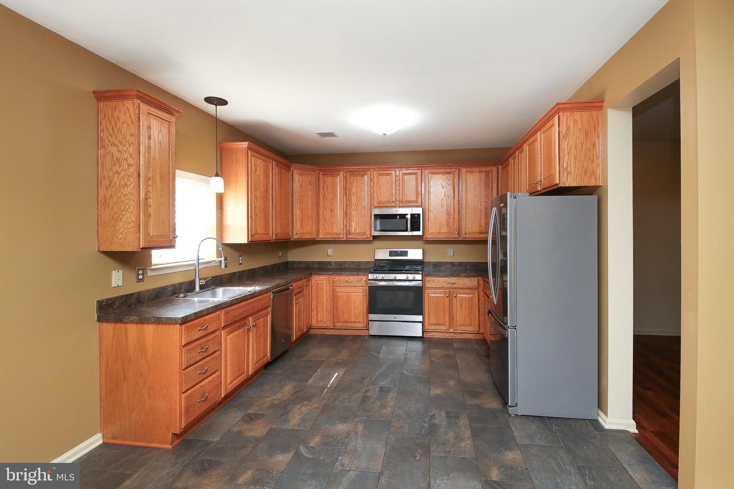 Photo 7 of 41 of 301 Pennington Way house