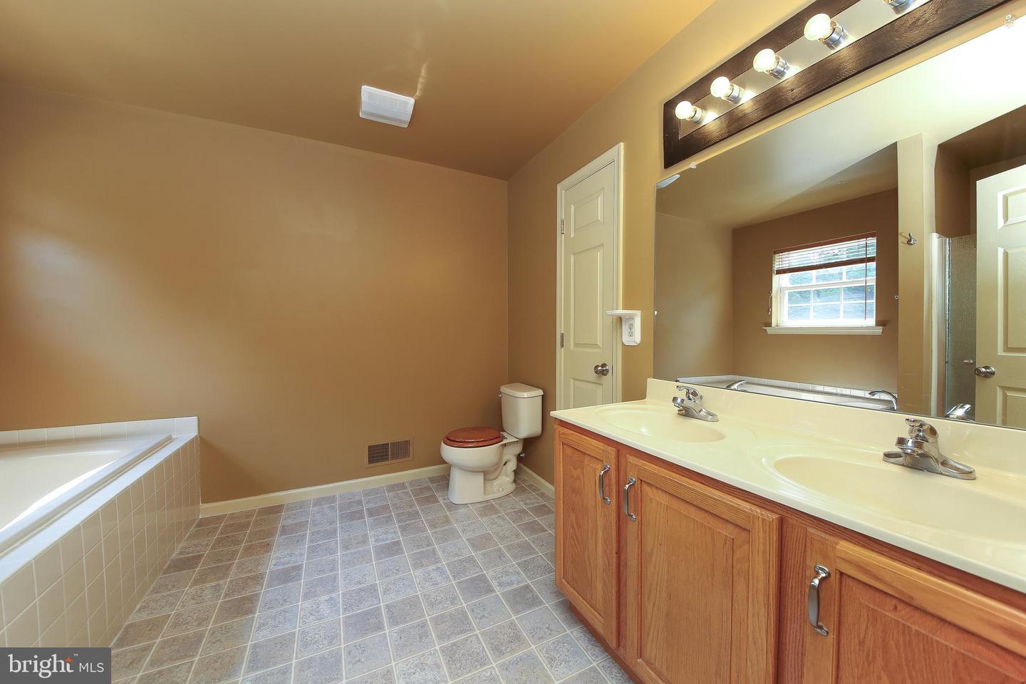 Photo 15 of 41 of 301 Pennington Way house