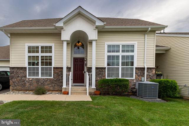 View Monmouth Junction, NJ 08852 townhome