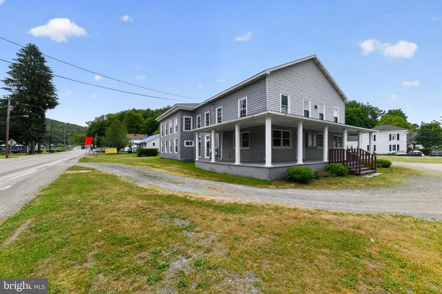 464 Main Street