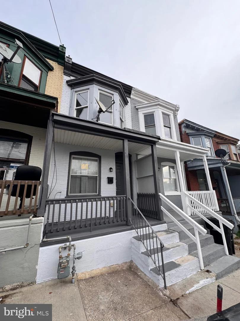 453 Crescent Street