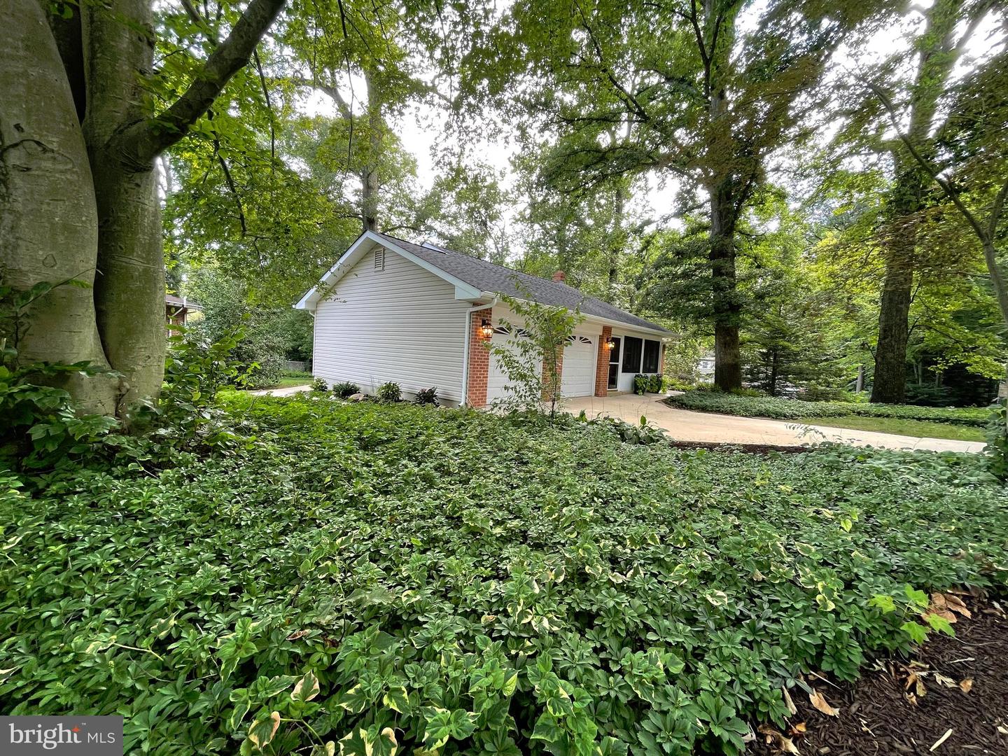 Photo 44 of 55 of 125 Saint Regis Dr house