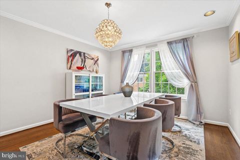 Townhouse in Washington DC 4728 Massachusetts AVENUE 8.jpg