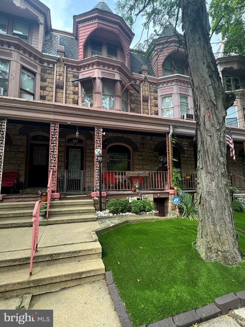 429 Greenwich Street