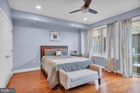 Townhouse in Philadelphia PA 1327 Moyamensing AVENUE 8.jpg