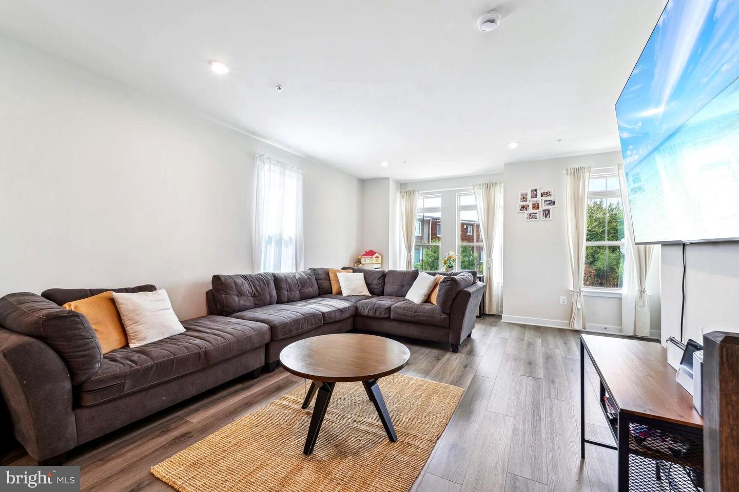 Photo 6 of 25 of 2801 Battersea Lake Loop townhome