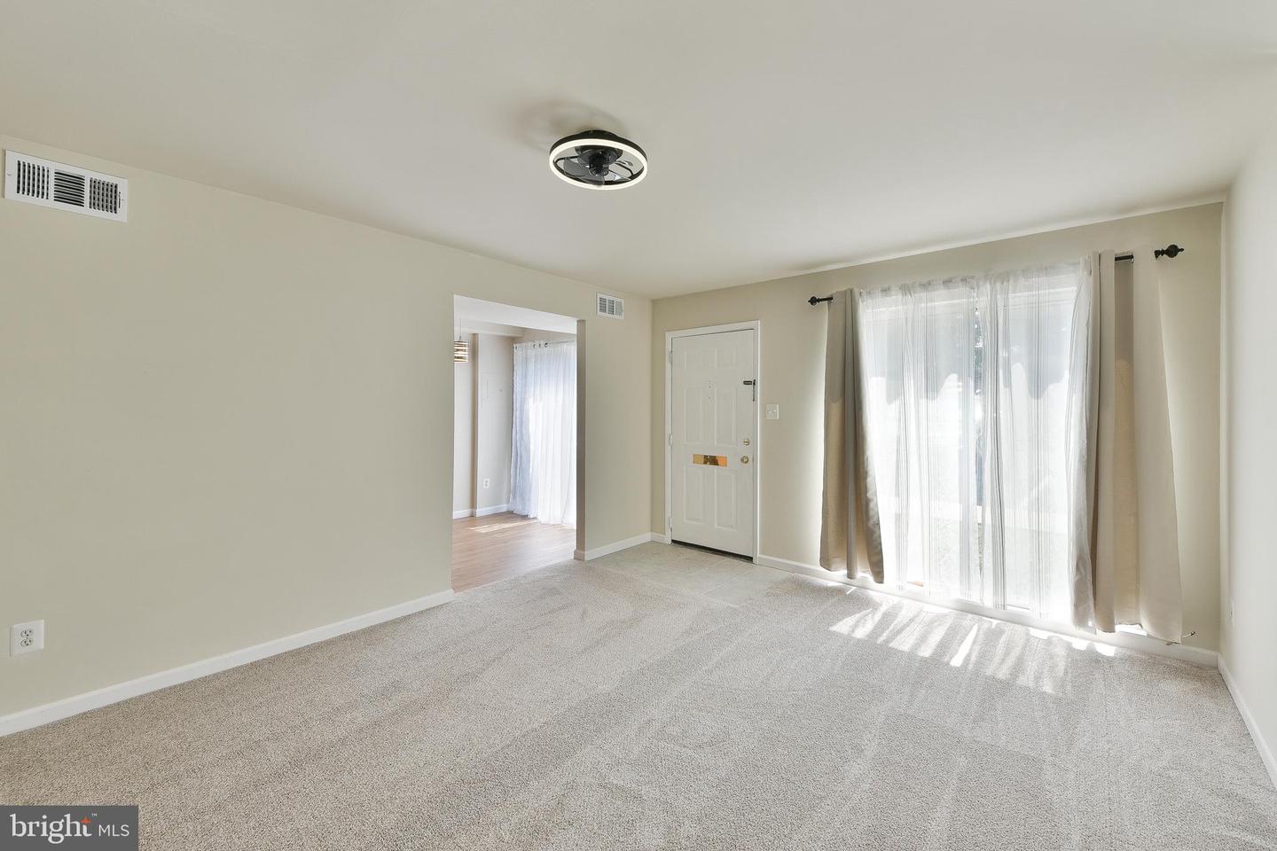 Photo 4 of 20 of 419 Brandywine Ct townhome