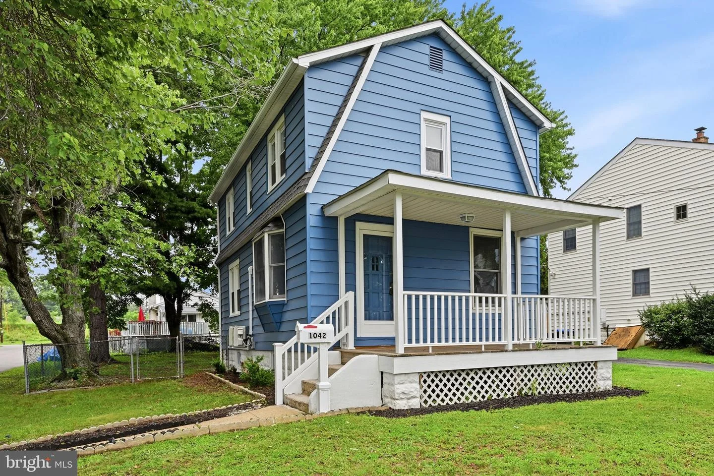 1042 Randall Avenue