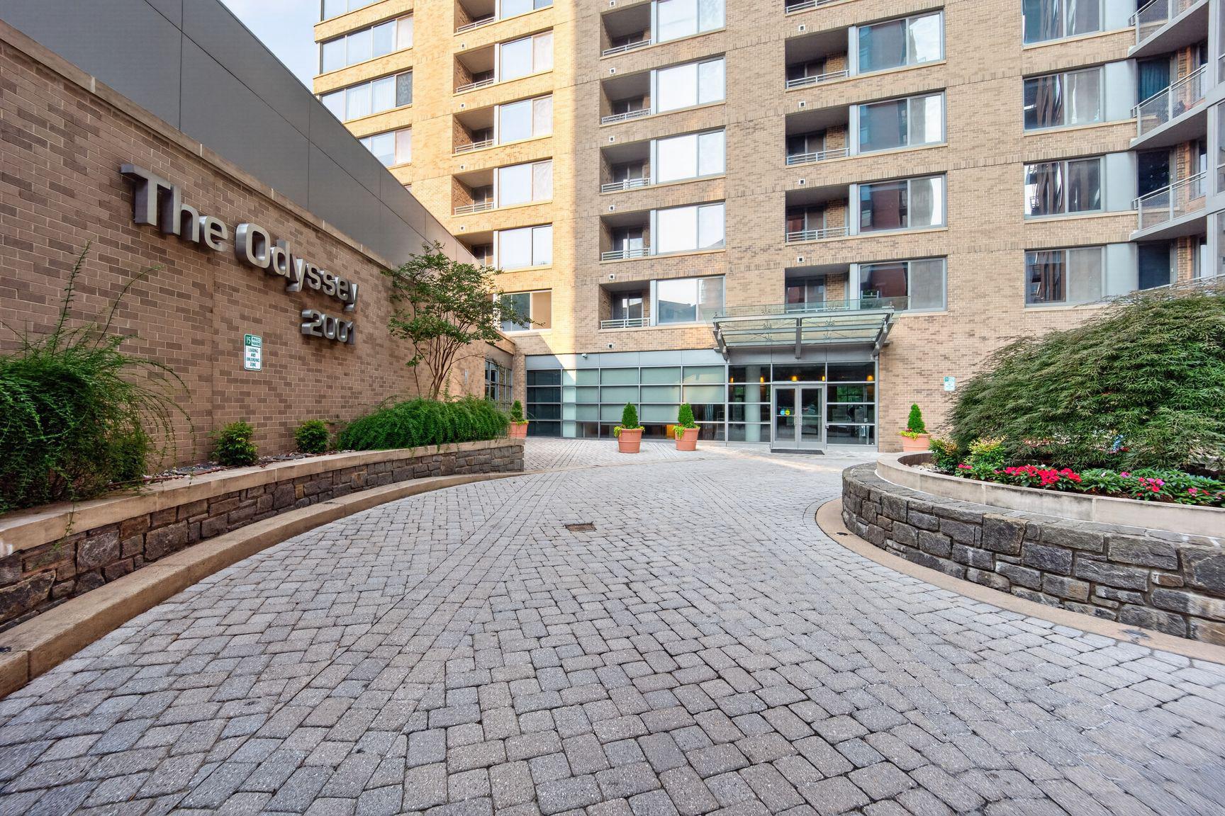 2001 15th Street N Unit 1102, Arlington, VA, 22201