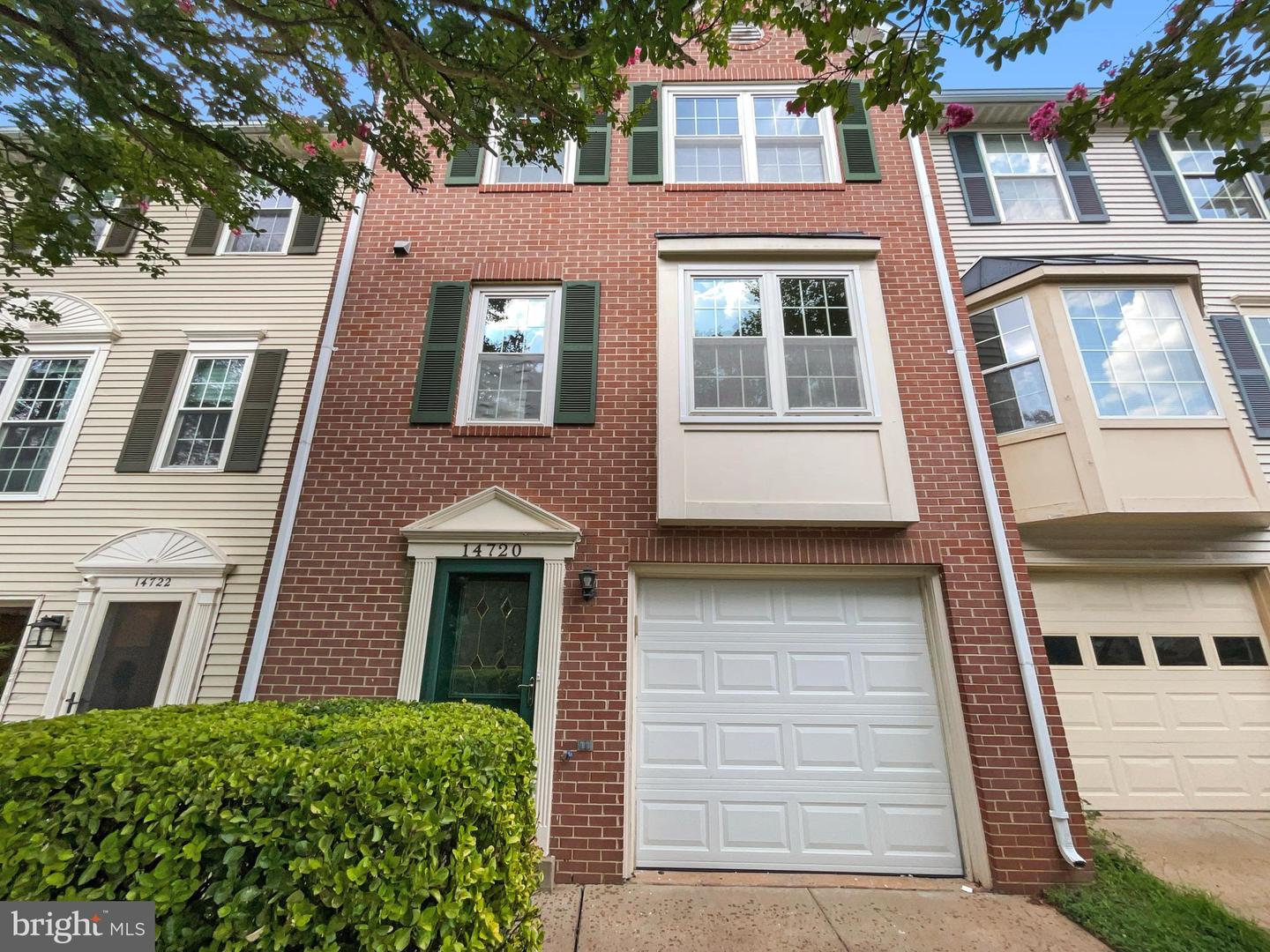 View Centreville, VA 20120 townhome