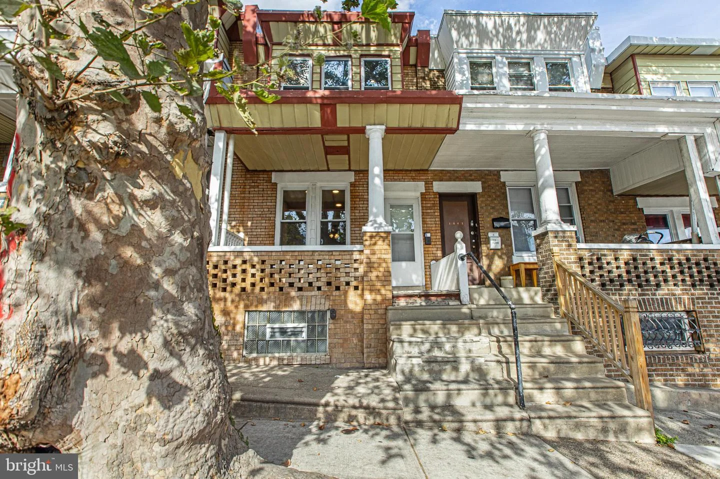 1539 Dyre Street