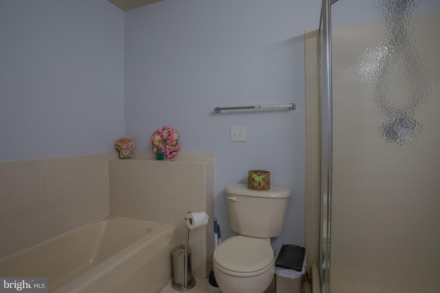 Photo 17 of 34 of 807 Desota Way townhome