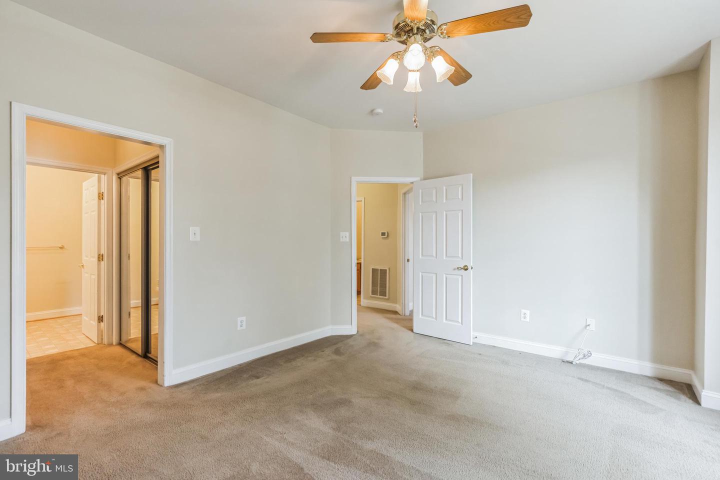 Photo 18 of 31 of 122 Dulles St townhome