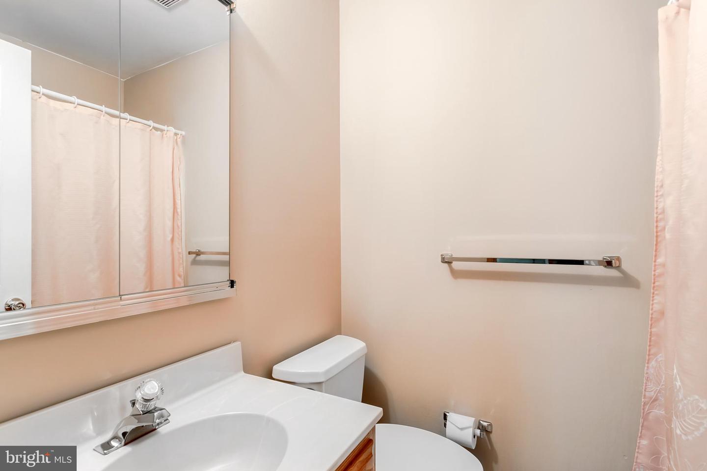 Photo 21 of 25 of 544 Hancock Ct townhome