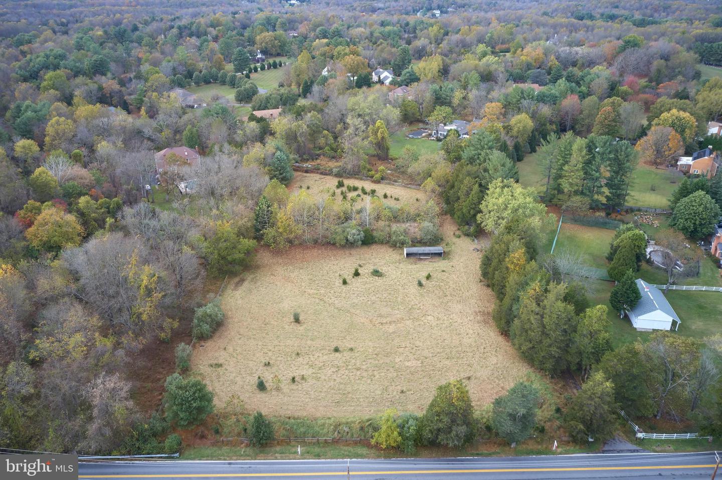 Photo 2 of 23 of 12620 Travilah Rd house
