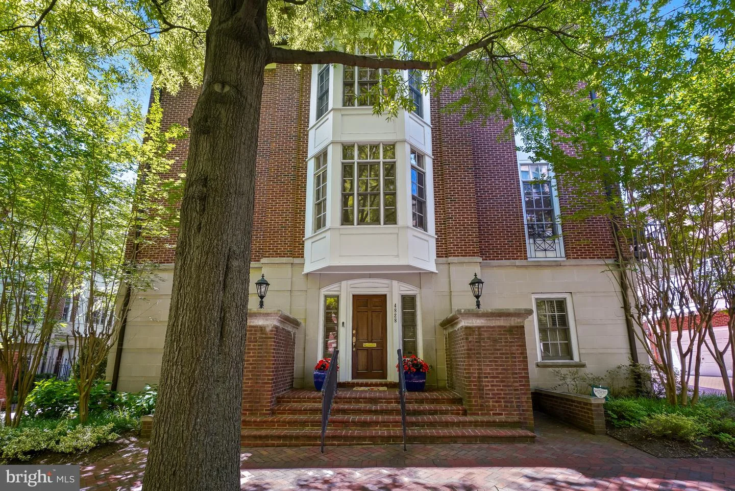 4828 Montgomery Lane