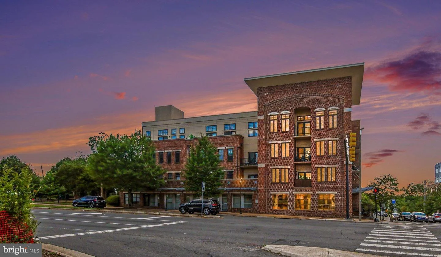 181 E Reed Avenue Unit 201