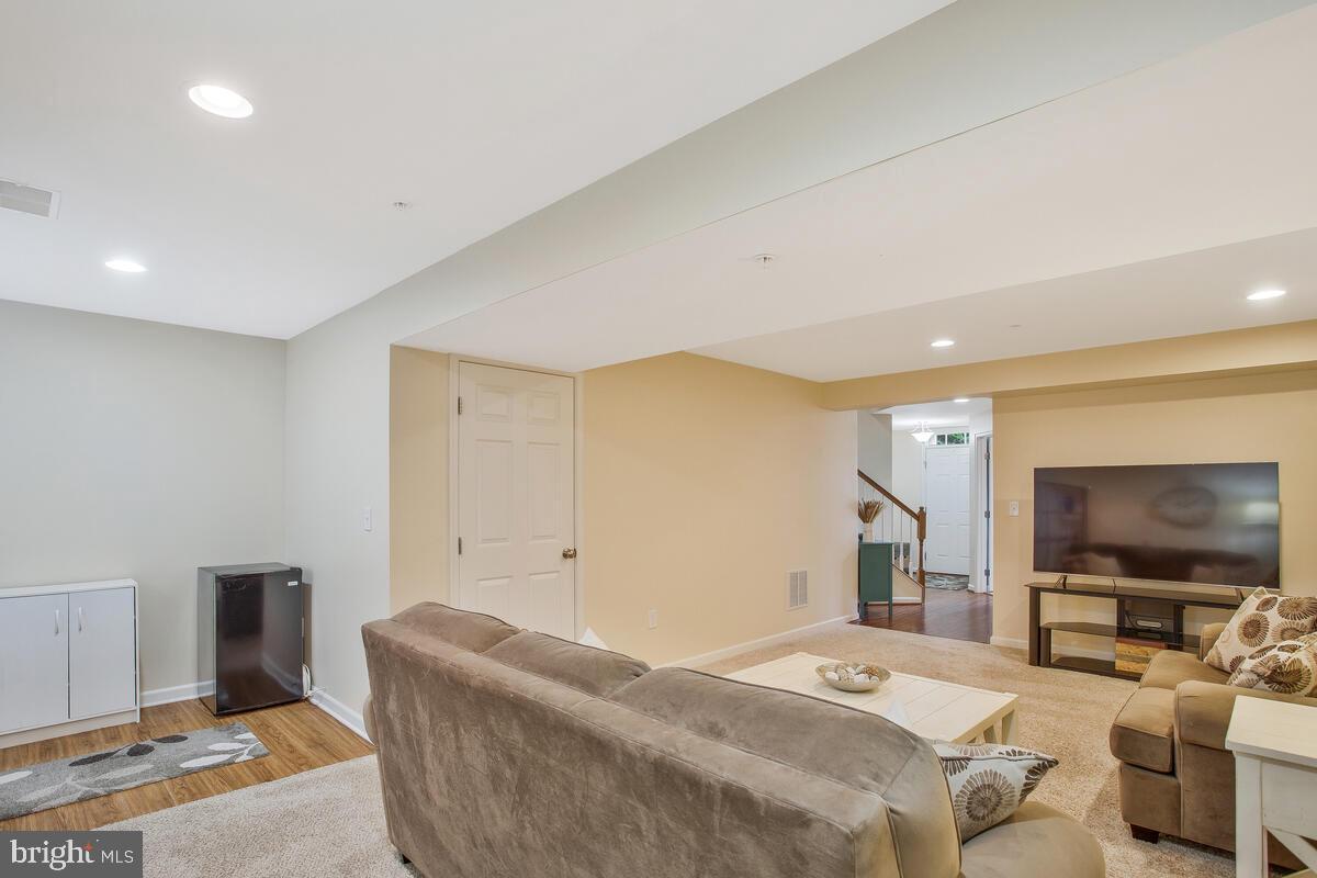 Photo 12 of 47 of 7875 Ivy Ter #5 townhome
