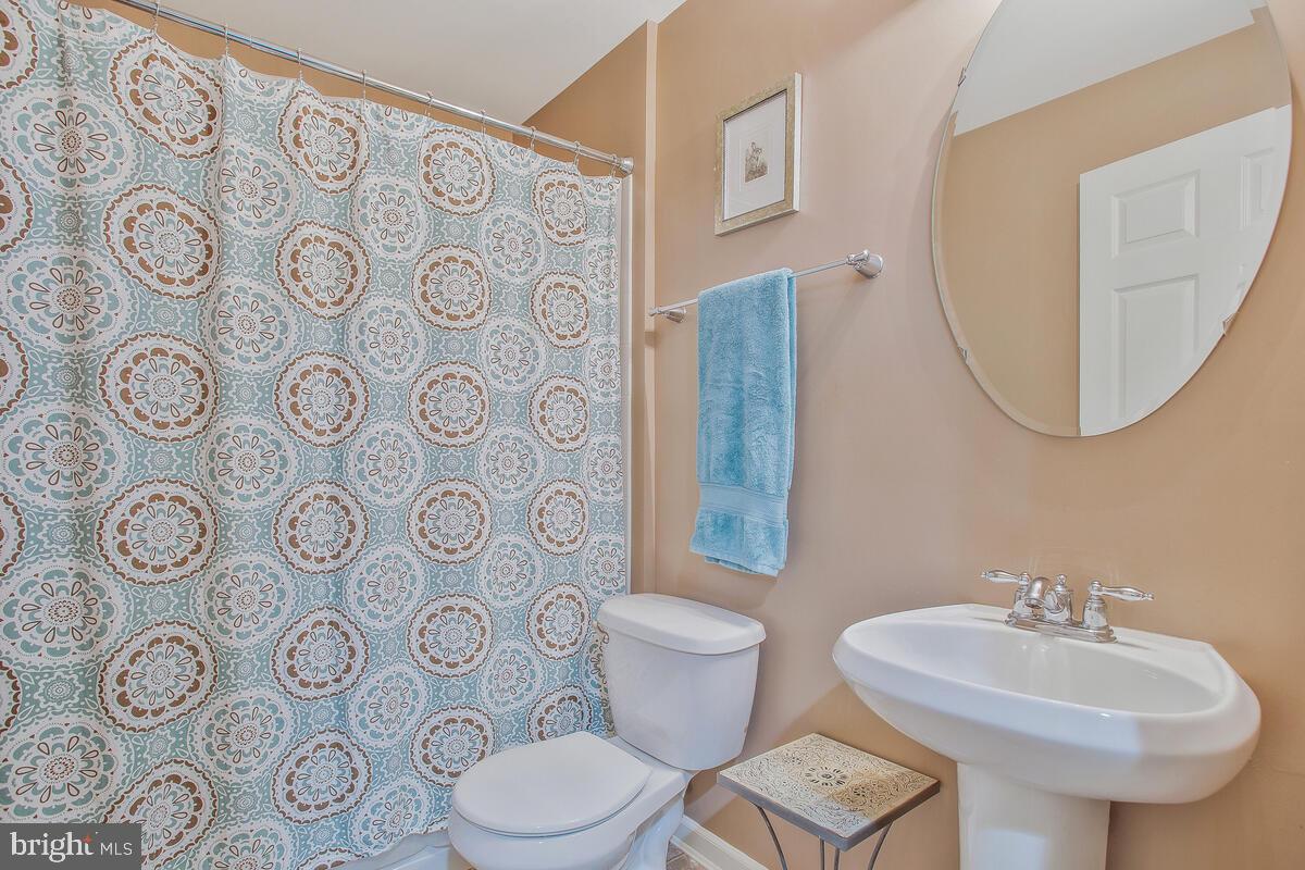 Photo 10 of 47 of 7875 Ivy Ter #5 townhome