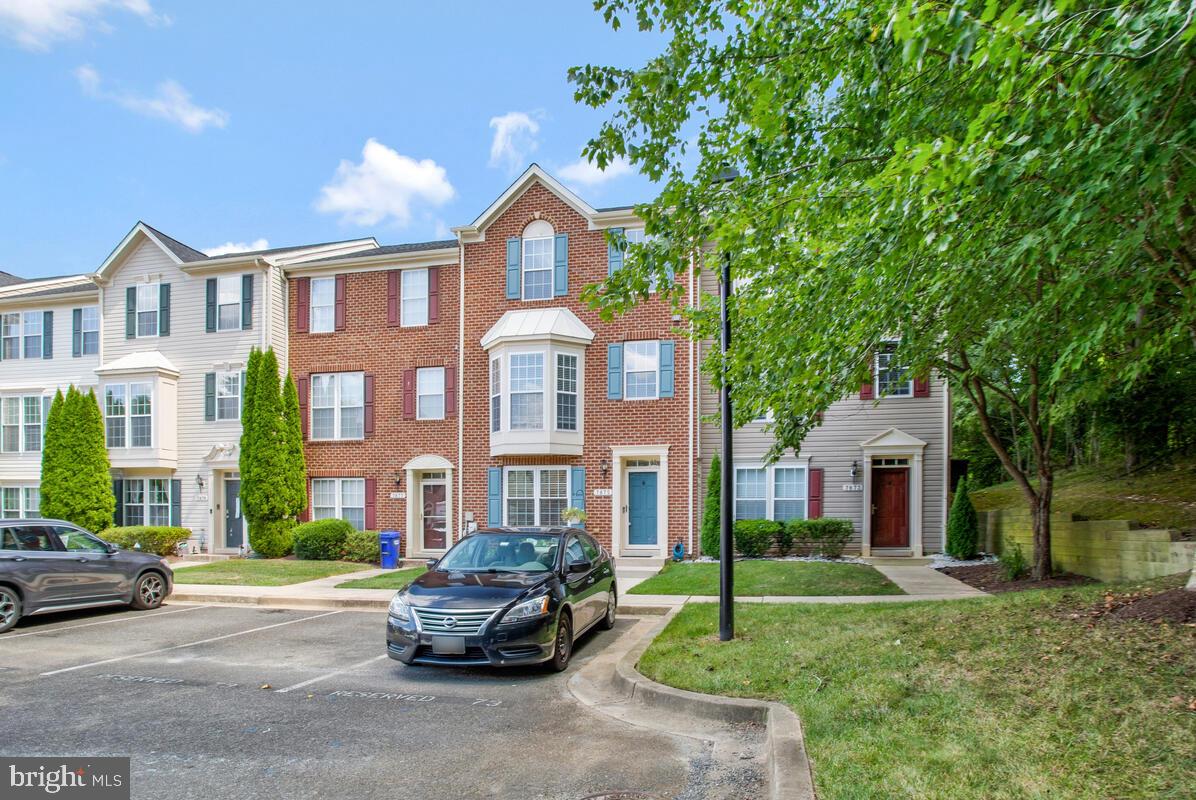 Photo 5 of 47 of 7875 Ivy Ter #5 townhome