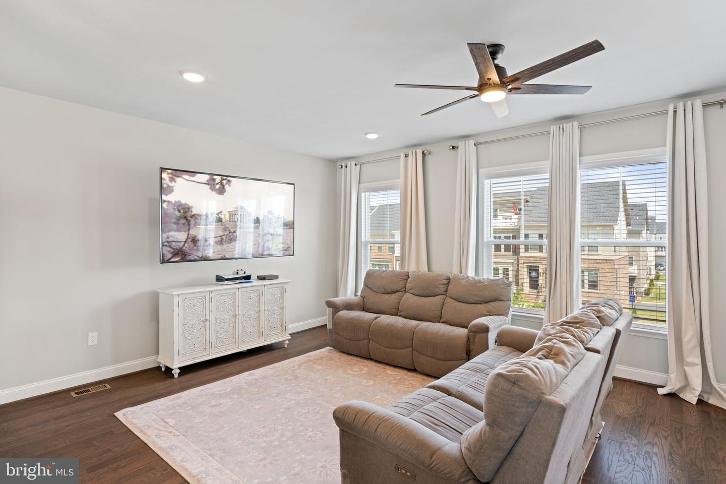 Photo 11 of 77 of 1765 Cottonwood Grove Rd townhome
