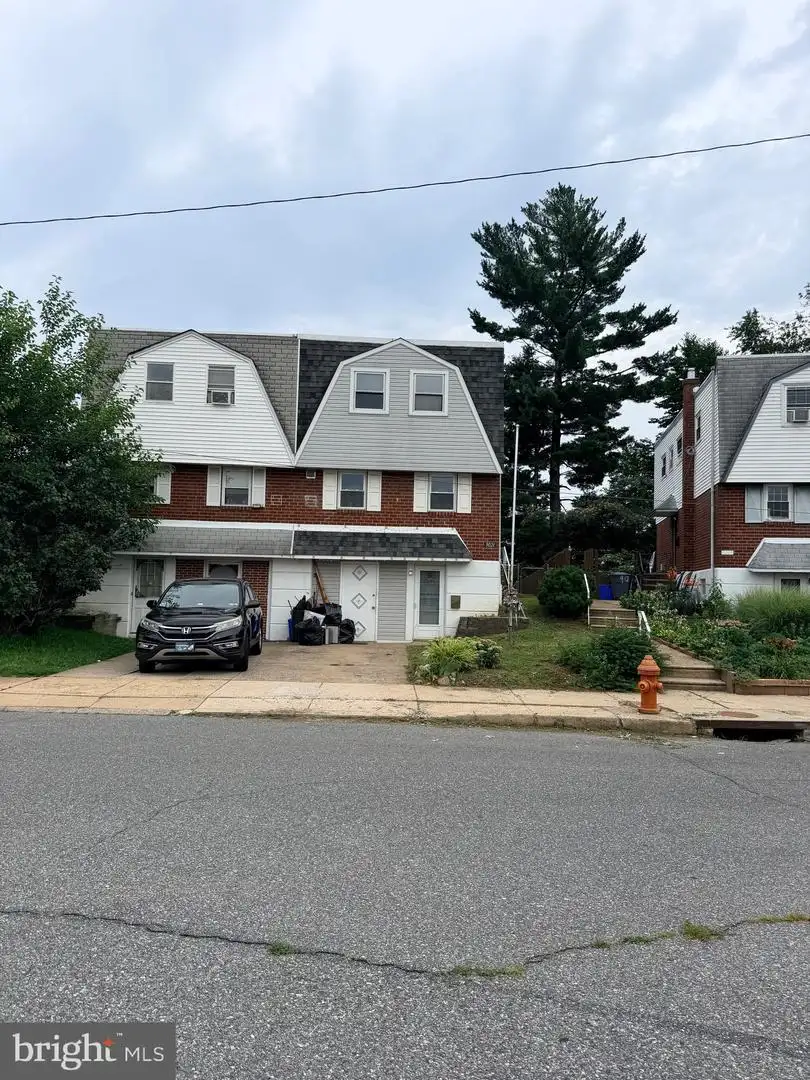 9021 Eastview Road, Philadelphia, PA, 19152