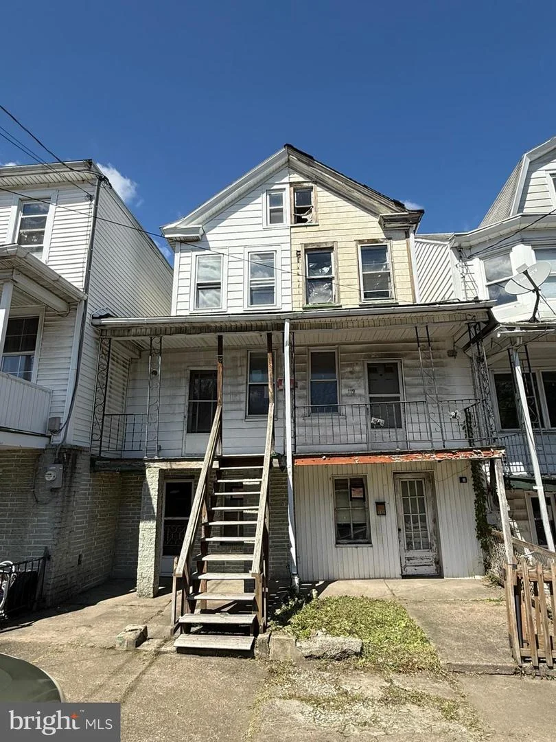 117-119 E Saylor Street