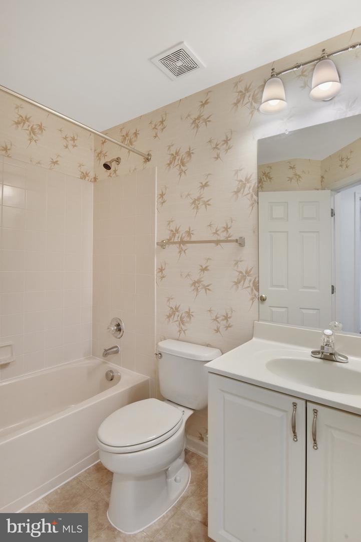 Photo 28 of 46 of 25322 Shipley Ter townhome