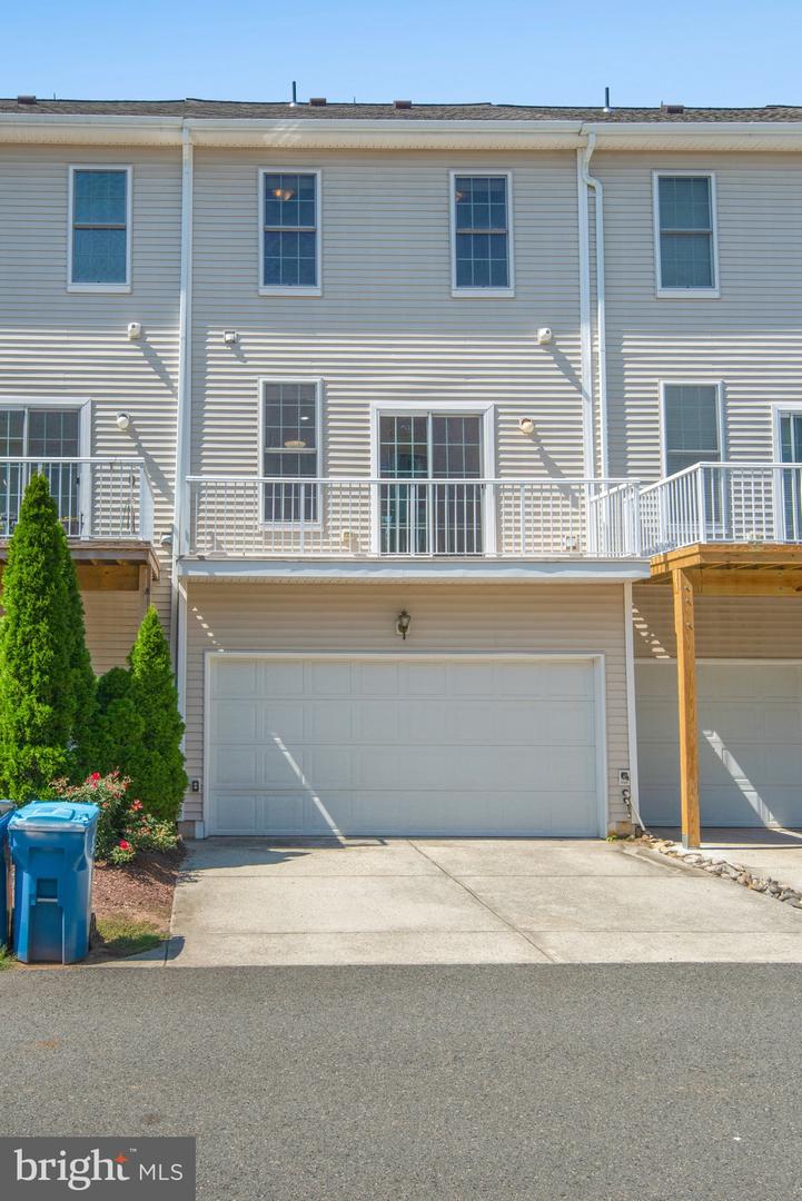 Photo 38 of 46 of 25322 Shipley Ter townhome