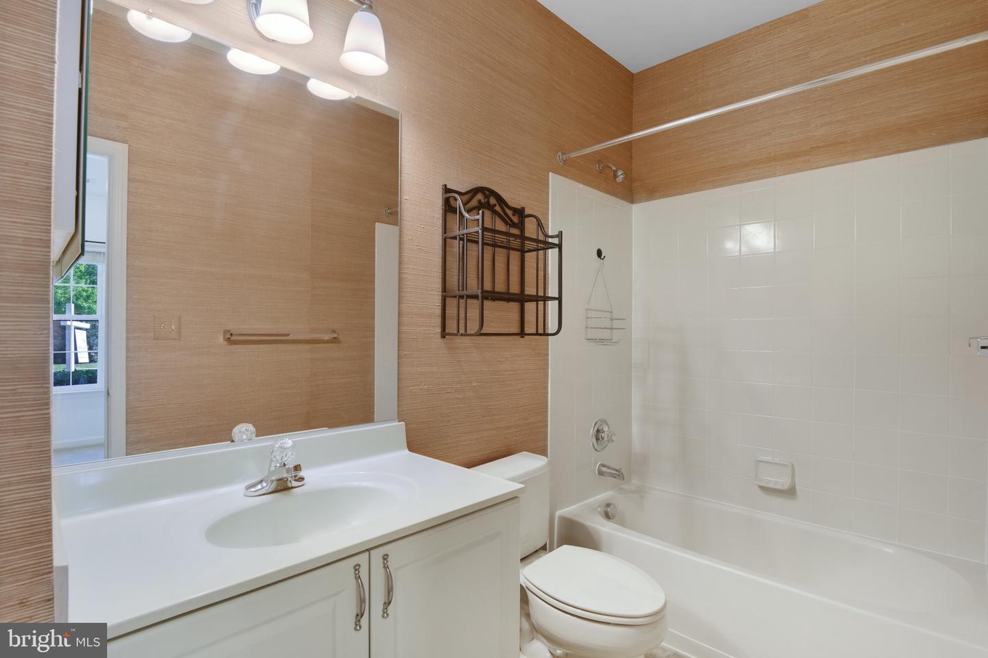 Photo 18 of 46 of 25322 Shipley Ter townhome