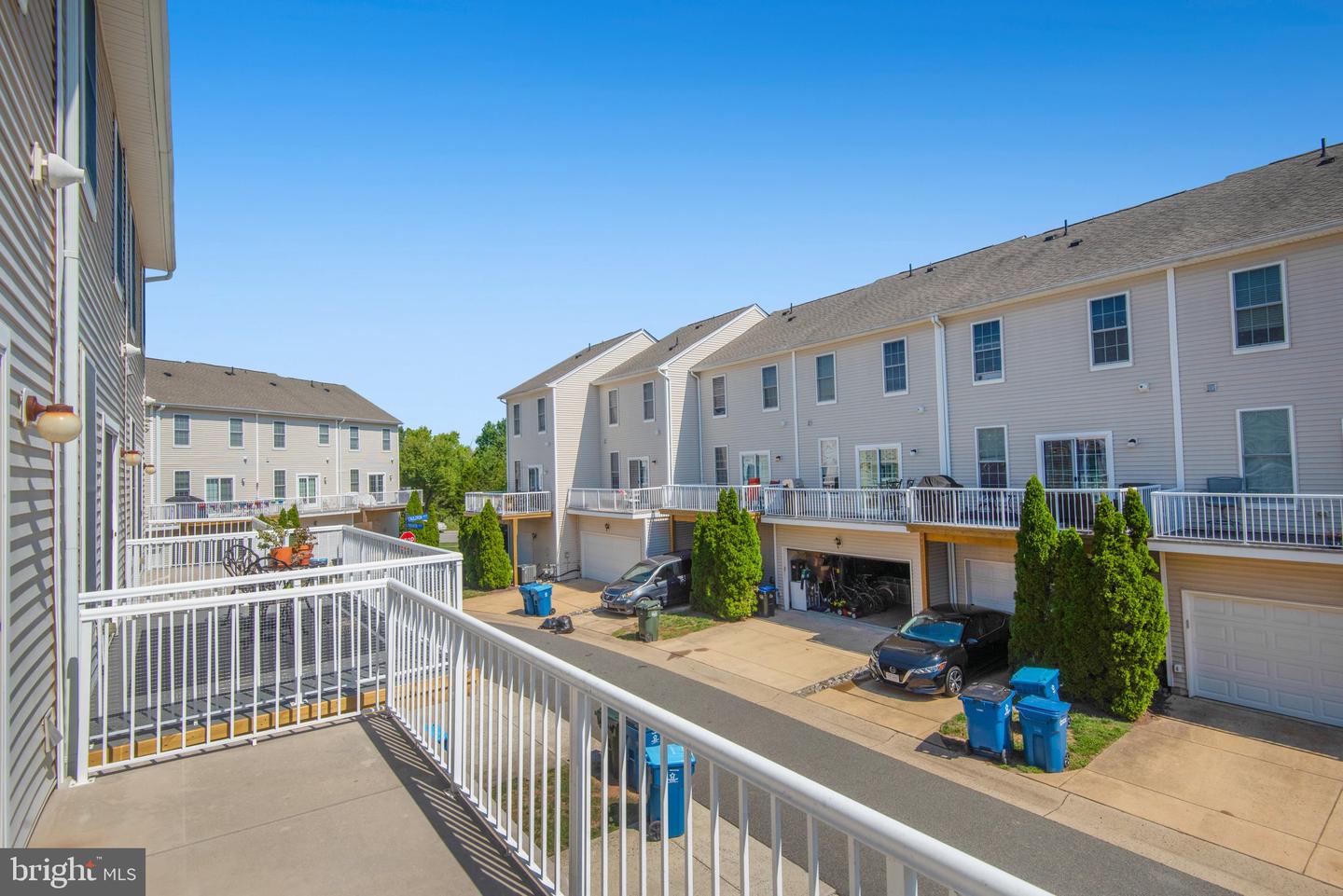 Photo 8 of 46 of 25322 Shipley Ter townhome
