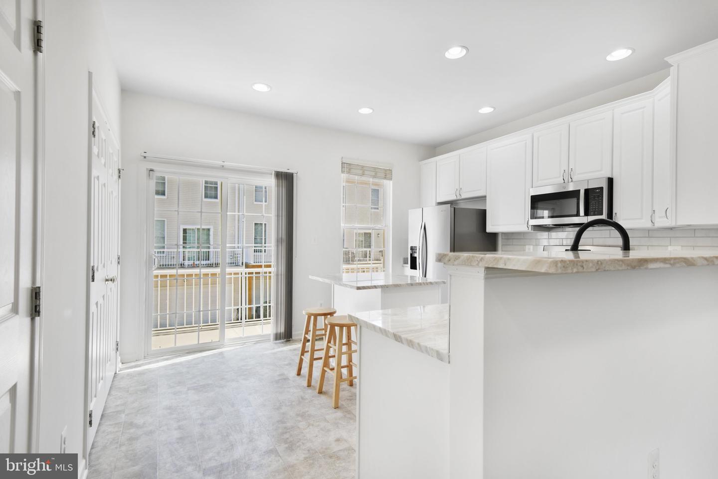 Photo 3 of 46 of 25322 Shipley Ter townhome