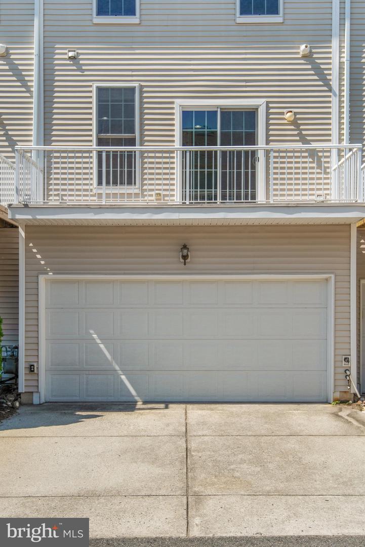 Photo 33 of 46 of 25322 Shipley Ter townhome
