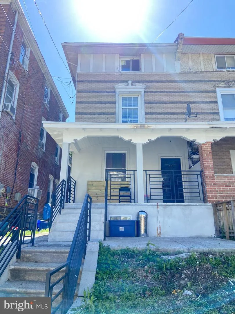 66 E Coulter Street