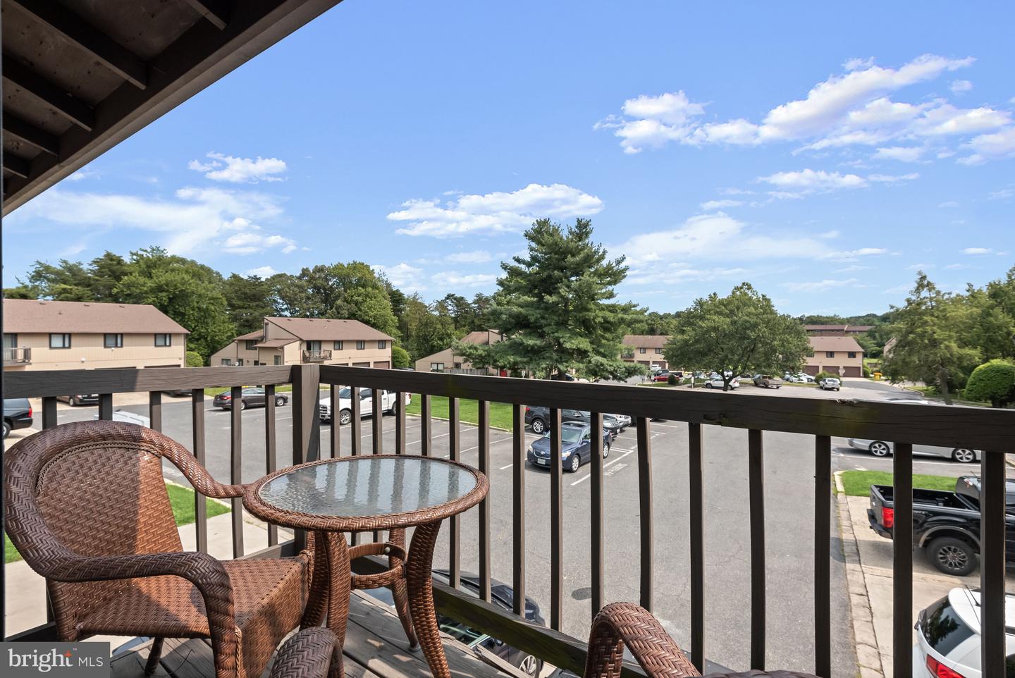 Photo 3 of 11 of 474 West Ct townhome