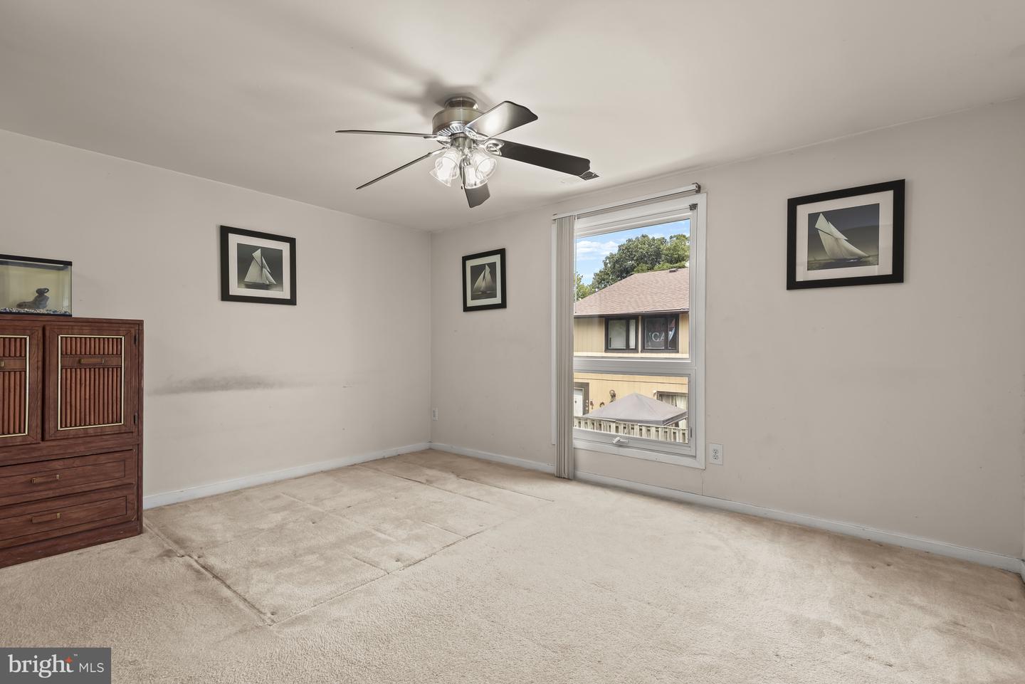 Photo 8 of 11 of 474 West Ct townhome