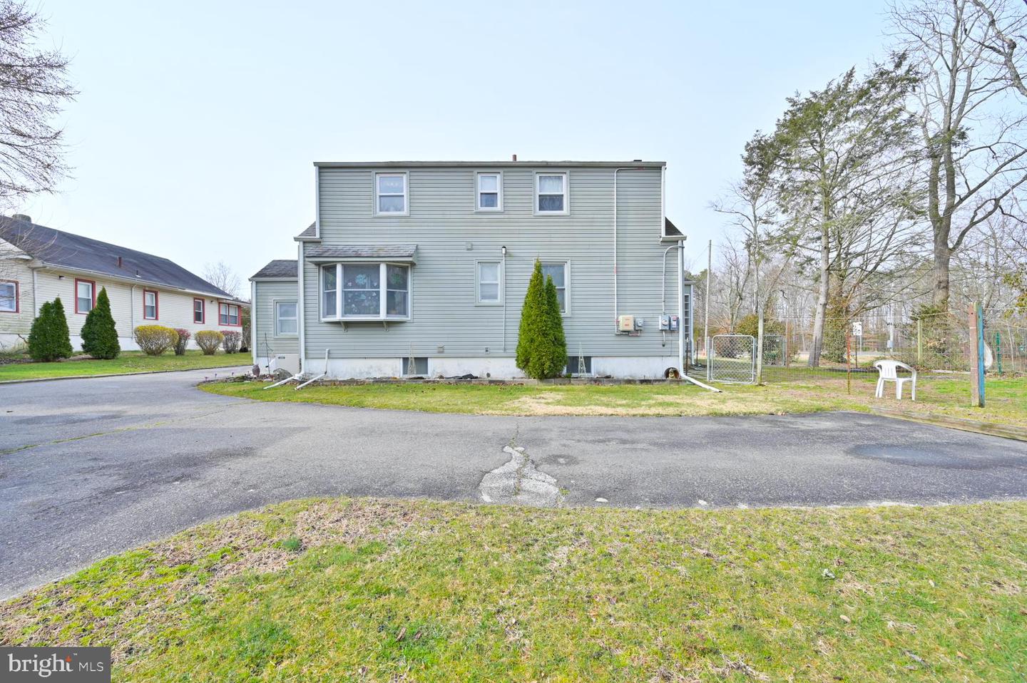 Photo 21 of 39 of 293 White Horse Pike W house