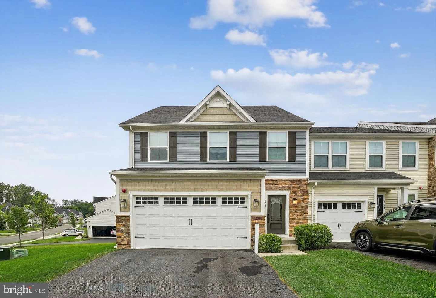 701 Cascade Way