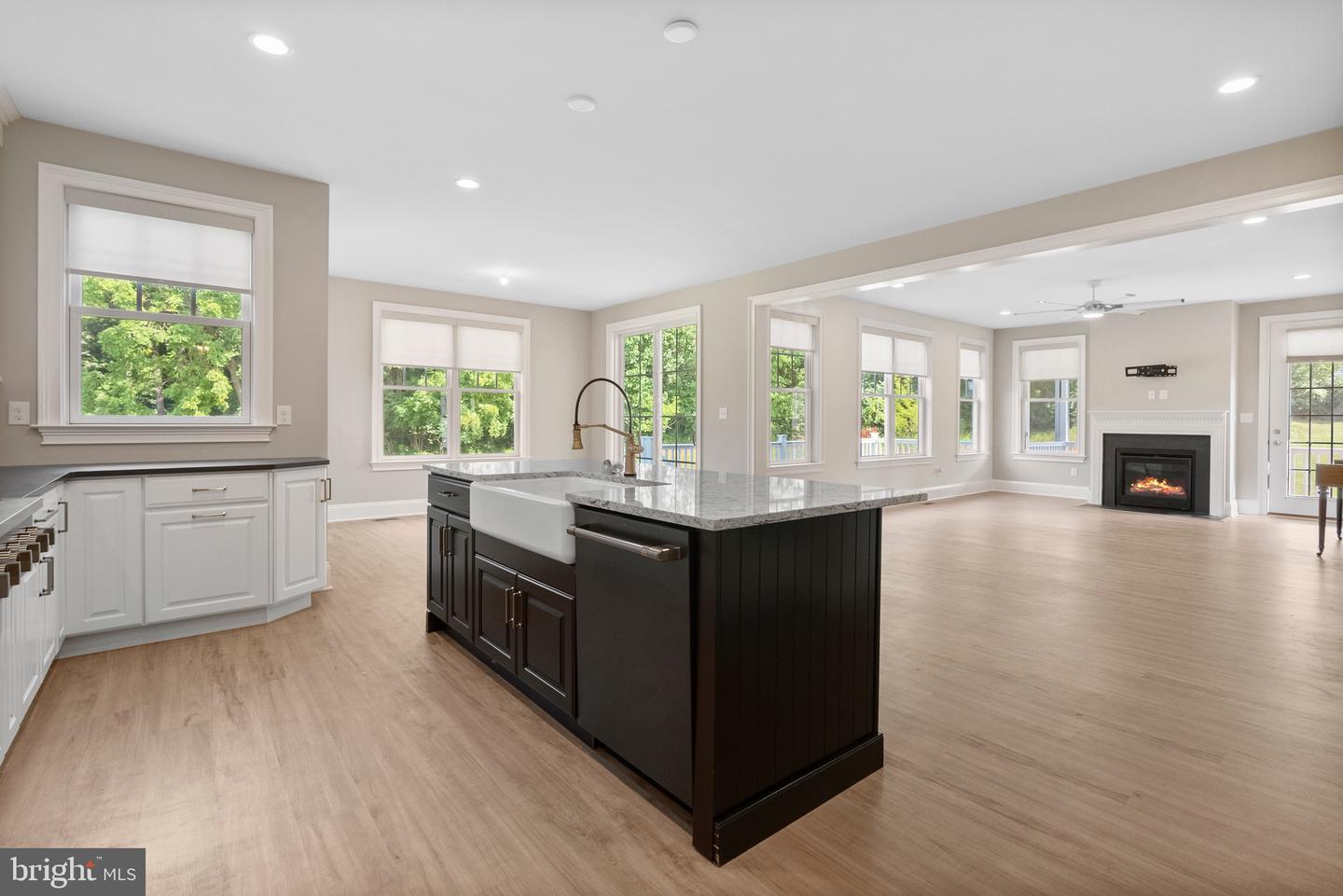 Photo 9 of 32 of 211 Daylesford Ct townhome