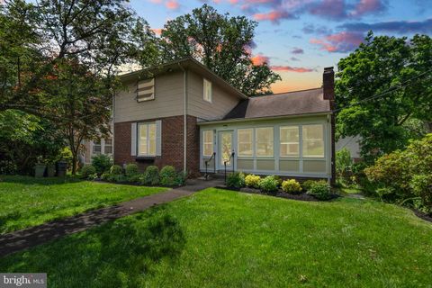 Single Family Residence in Silver Spring MD 9110 Wire AVENUE.jpg