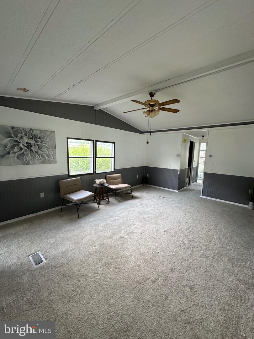Photo 10 of 19 of 12 Sunset Blvd mobile home