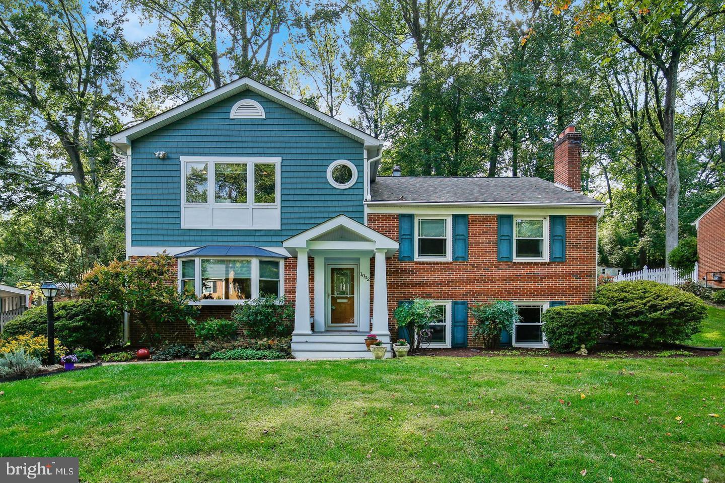 Photo 1 of 1 of 1002 Aster Blvd house
