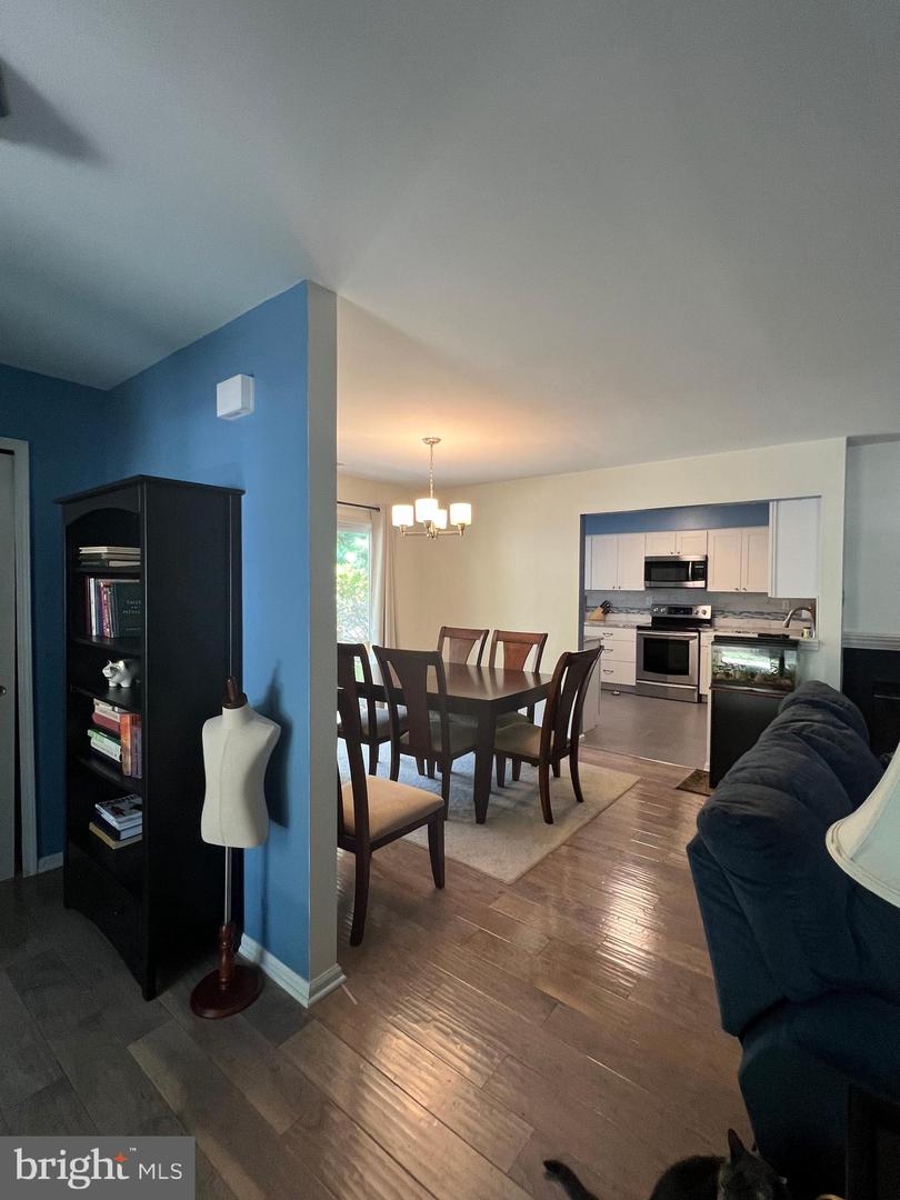 Photo 6 of 31 of 147 Kingswood Ct #147 townhome