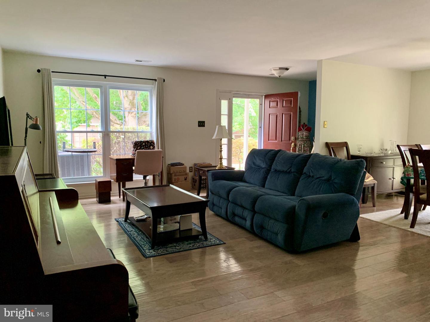 Photo 10 of 31 of 147 Kingswood Ct #147 townhome