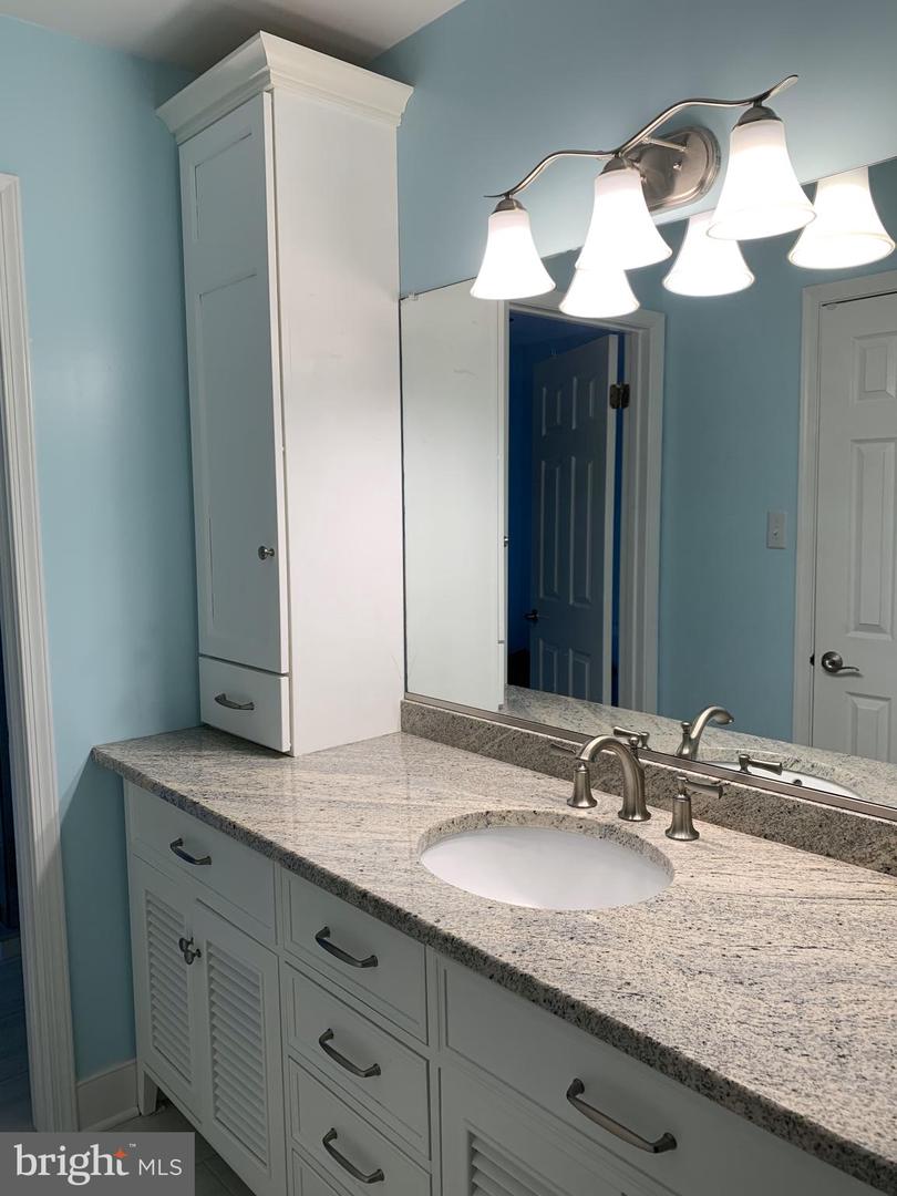 Photo 15 of 31 of 147 Kingswood Ct #147 townhome