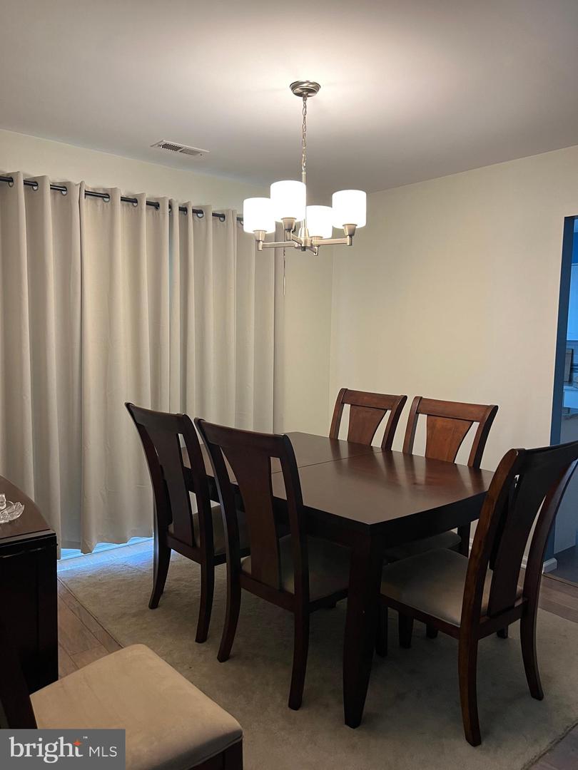 Photo 8 of 31 of 147 Kingswood Ct #147 townhome