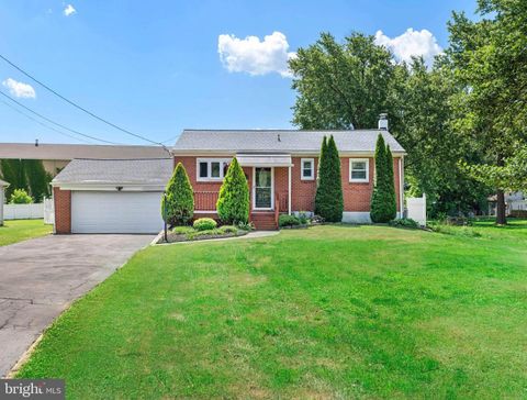 Single Family Residence in New Castle DE 13 Meadow ROAD.jpg