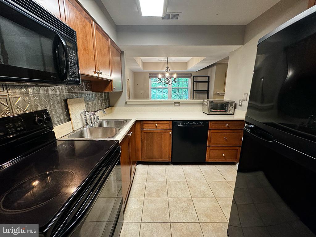 Photo 3 of 22 of 5704 CHAPMAN MILL DR #310 condo